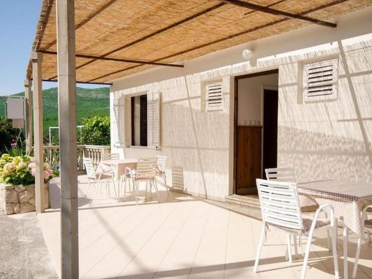 Guest House Rooms Rose مولونات المظهر الخارجي الصورة